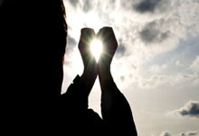 天涯论坛麻辣社区，那可是互联网江湖的大本营啊！这里面的帖子，简直比火锅里的辣椒还要火爆，辣得你眼睛都睁不开，但还是忍不住想一探究竟。